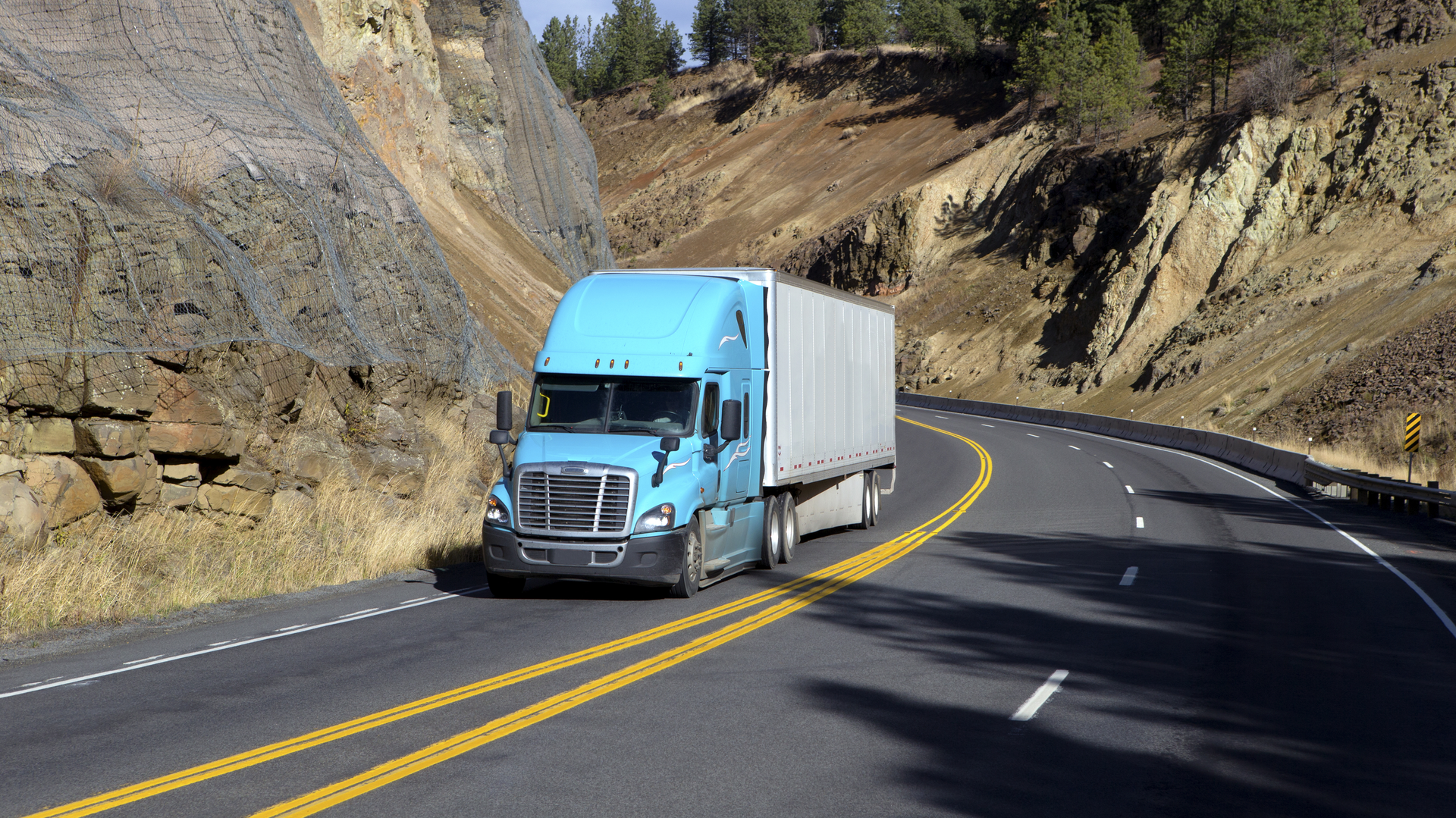 Semi Truck Highway Oksanaphoto Dreamstime 60eeee2821fe6