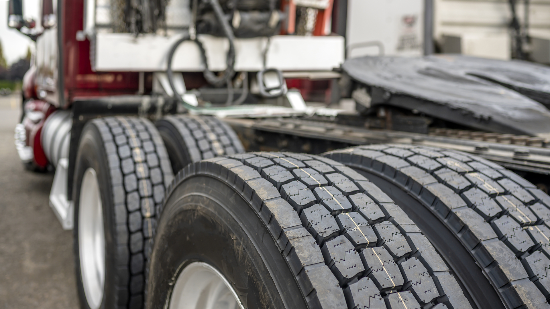 Rear Tires Of A Class 8 Truck 61b3cf837d953