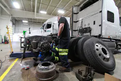 The combined workforce of the Cox Automotive Mobility Fleet Services group includes more than 1,100 technicians, 800 mobile service trucks, and over 25 shops. The combined workforce of the Cox Automotive Mobility Fleet Services group includes more than 1,100 technicians, 800 mobile service trucks, and over 25 shops.