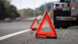 How To Place Emergency Triangles 62faa31d41b5b 63179d189144b How To Place Emergency Triangles 62faa31d41b5b 63179d189144b