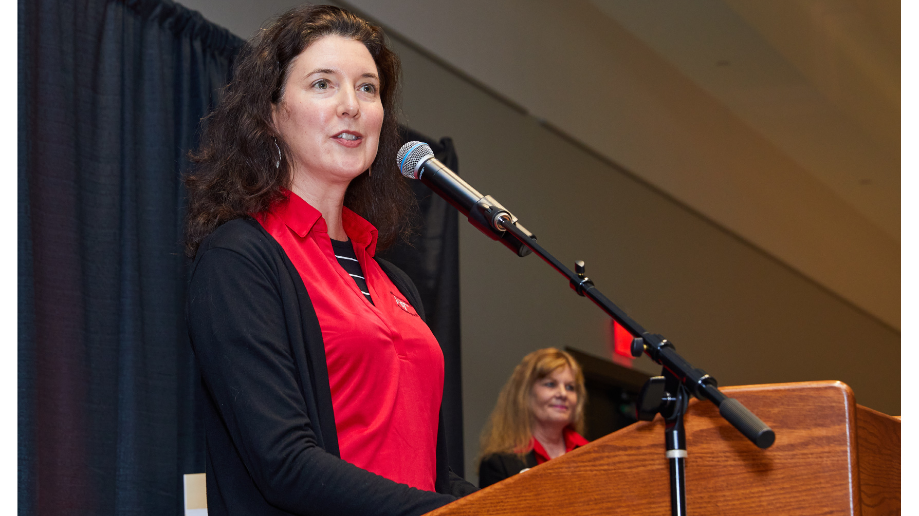 Jennifer H Wit Ellen V Background 646f788d85895