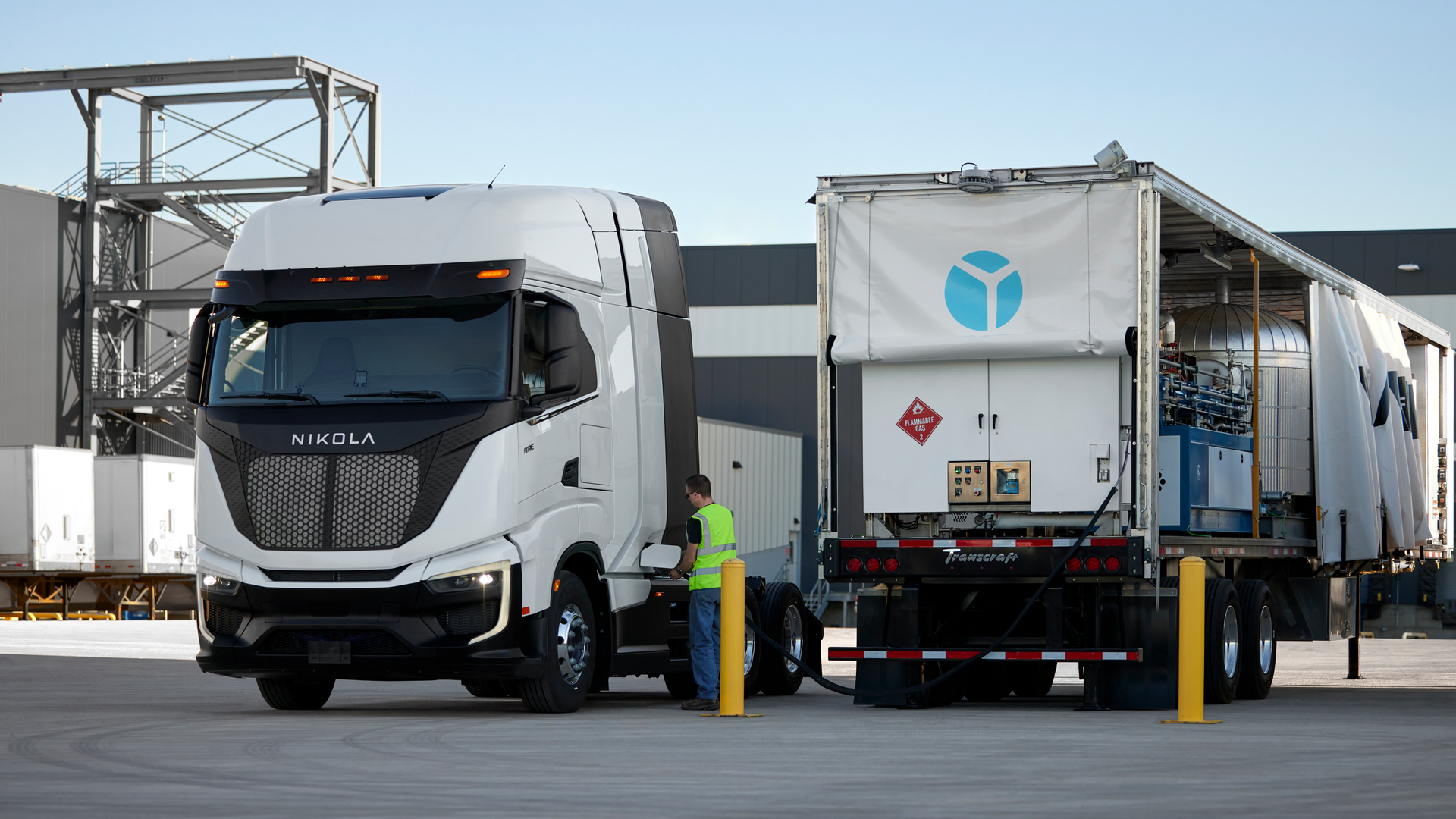 Shot 3 A Hyla Mobile Fueler Fcev Driver Fueling Loading Dock 0150 1 6516dedbab9f7 65170c8eb2db8