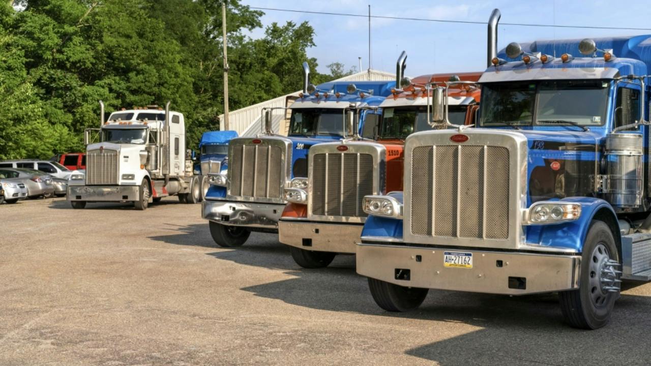 65957df59a4e8d001e9555a7 Certified Fleet Services3