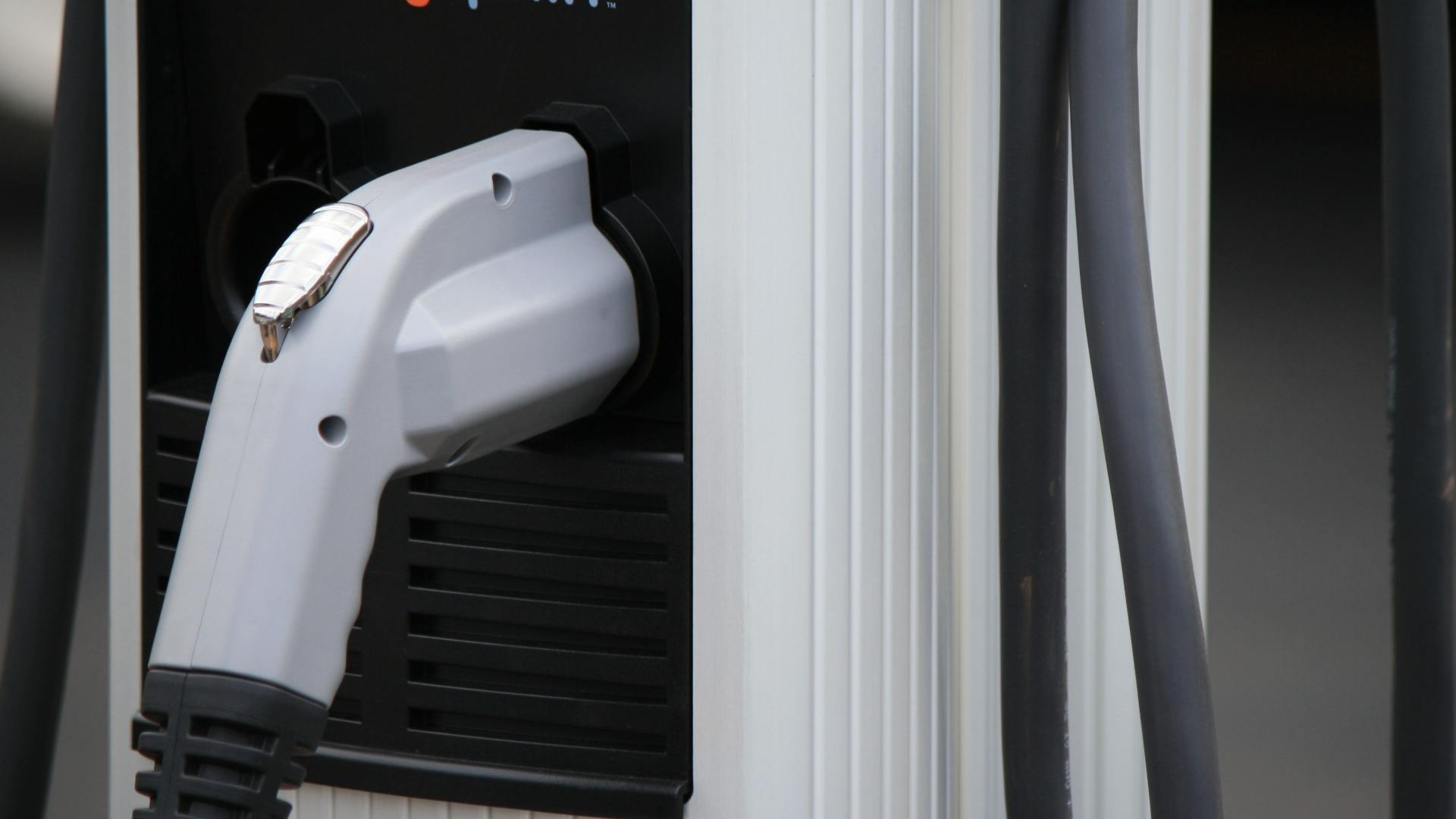 Today's heavy-duty electric trucks can accept around 250-270 kW, while public chargers under the Combined Charging System standard can offer up to 350 kW,