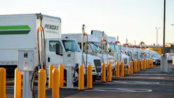 Penske Truck Leasing joins Powering America’s Commercial Transportation as charter member Penske Truck Leasing joins Powering America’s Commercial Transportation as charter member