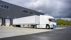 Lion’s heavy-duty battery packs feature 630 kWh capacity, providing up to 275 miles in range. The batteries can recharge to 80% in approximately 1.5 hours. Lion’s heavy-duty battery packs feature 630 kWh capacity, providing up to 275 miles in range. The batteries can recharge to 80% in approximately 1.5 hours.