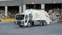 The LR Electric’s powerful electric drivetrain delivers the torque and performance needed for frequent stops and starts, heavy loads, and varied terrain. The LR Electric’s powerful electric drivetrain delivers the torque and performance needed for frequent stops and starts, heavy loads, and varied terrain.