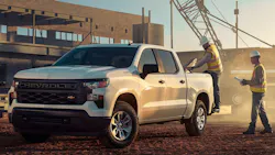 The Silverado can tow up to 13,300 lb. and has a maximum payload of 2,260 lb. The Silverado can tow up to 13,300 lb. and has a maximum payload of 2,260 lb.