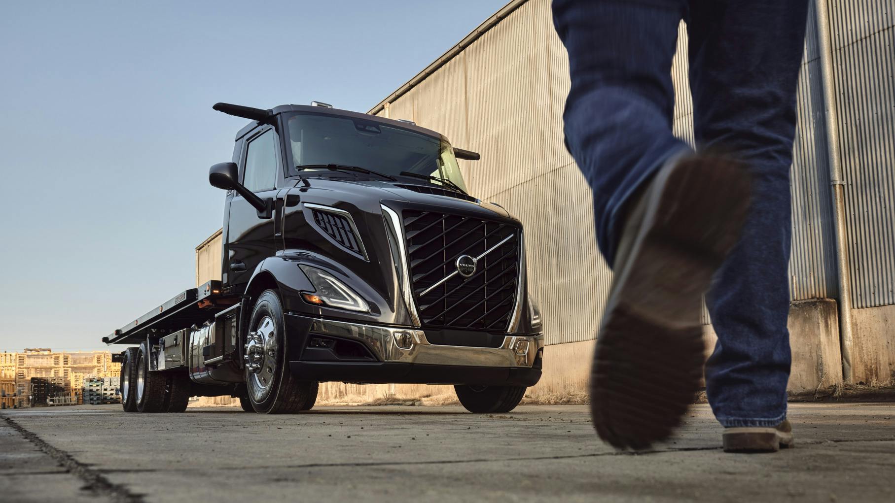 Volvo engineers redesigned the VNR to help drivers be more productive while driving to the next stop or when stopping to work.