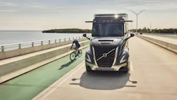 The integrated HD camera and display system allows for smaller cab-mounted mirrors and improved driver visibility. The integrated HD camera and display system allows for smaller cab-mounted mirrors and improved driver visibility.