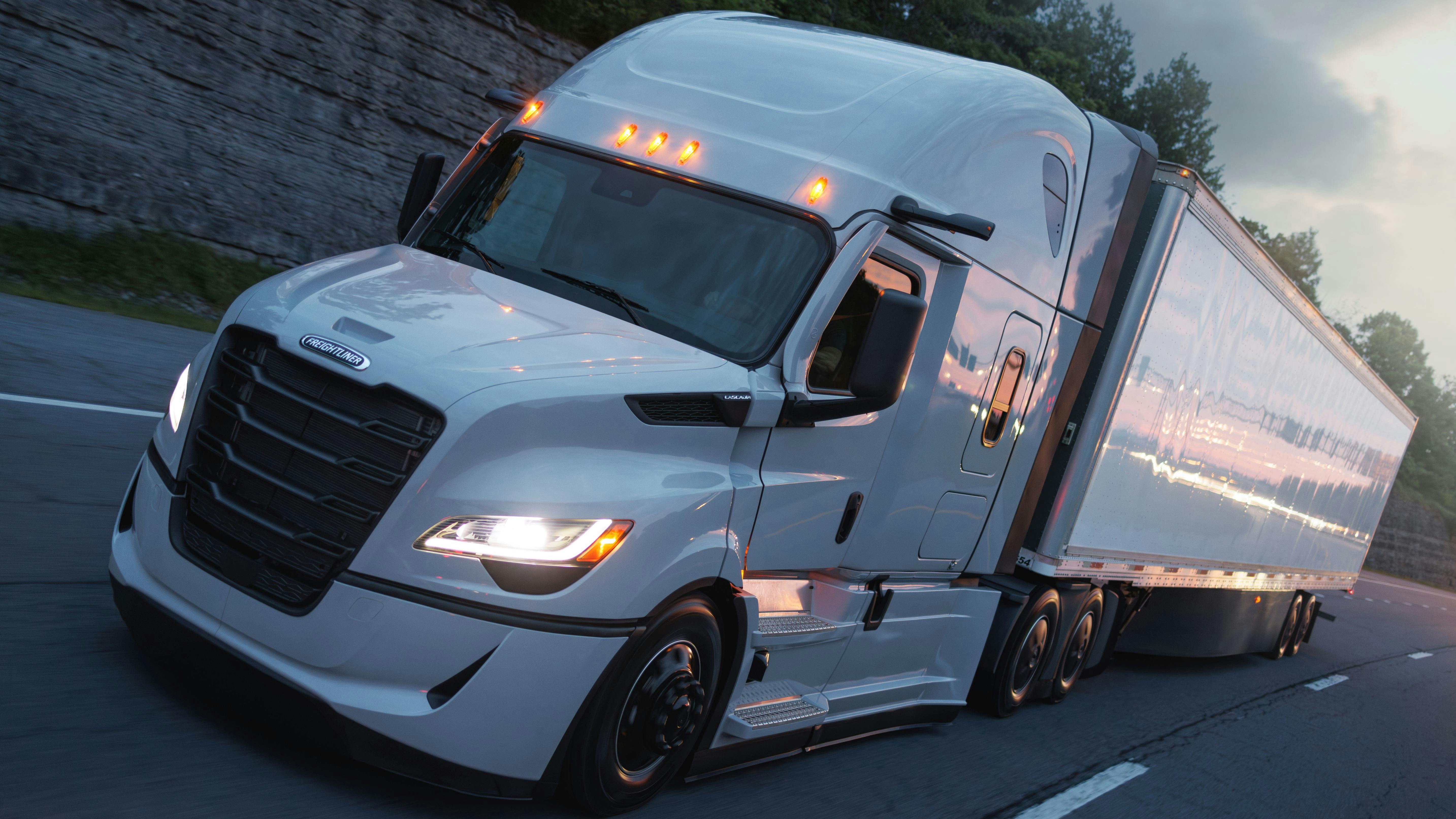 Freightliner begins ordering for fifth-generation Cascadia with new safety and efficiency features
