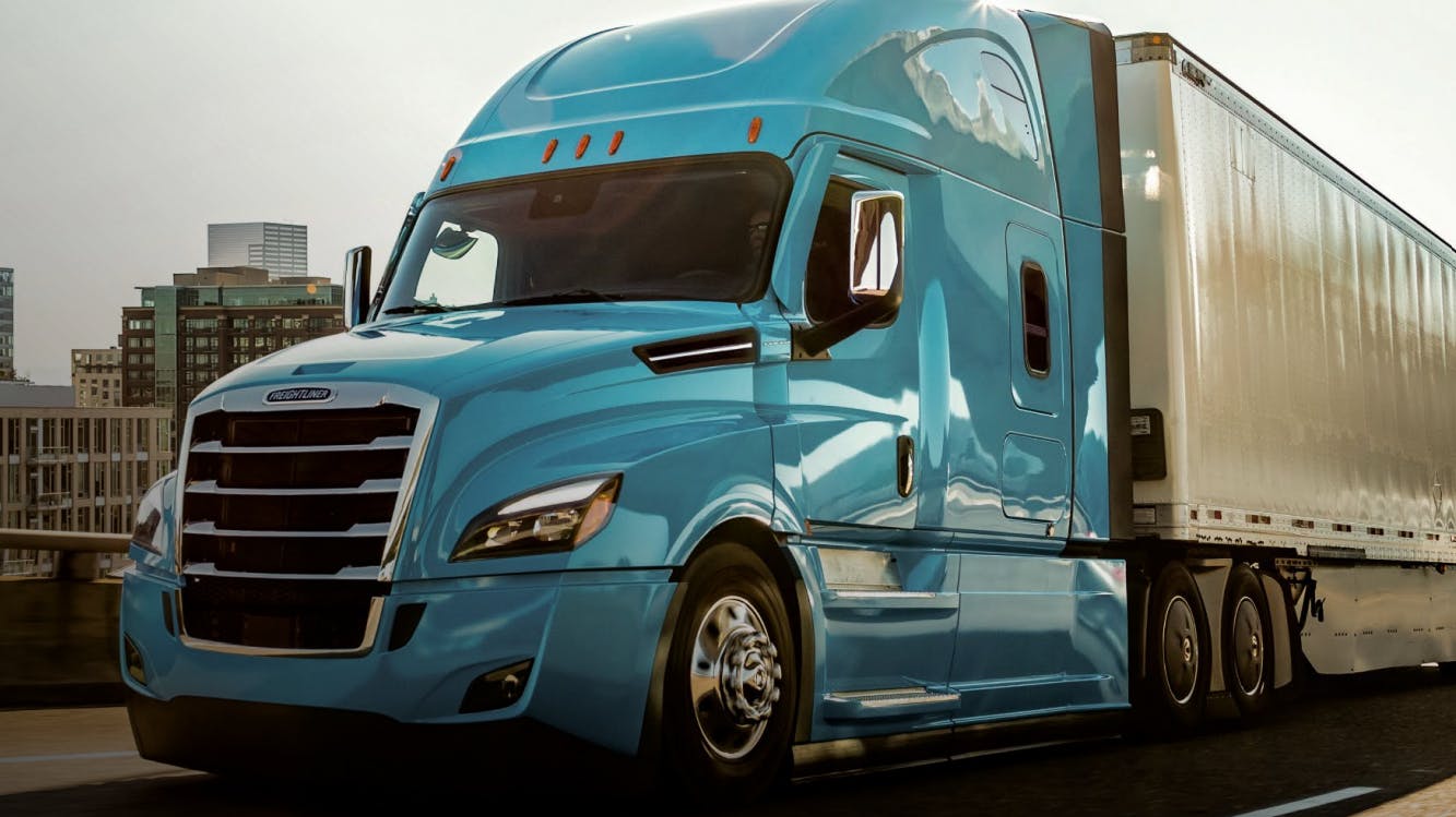 6825178777f7591659a77194 Dtg Freightliner 4