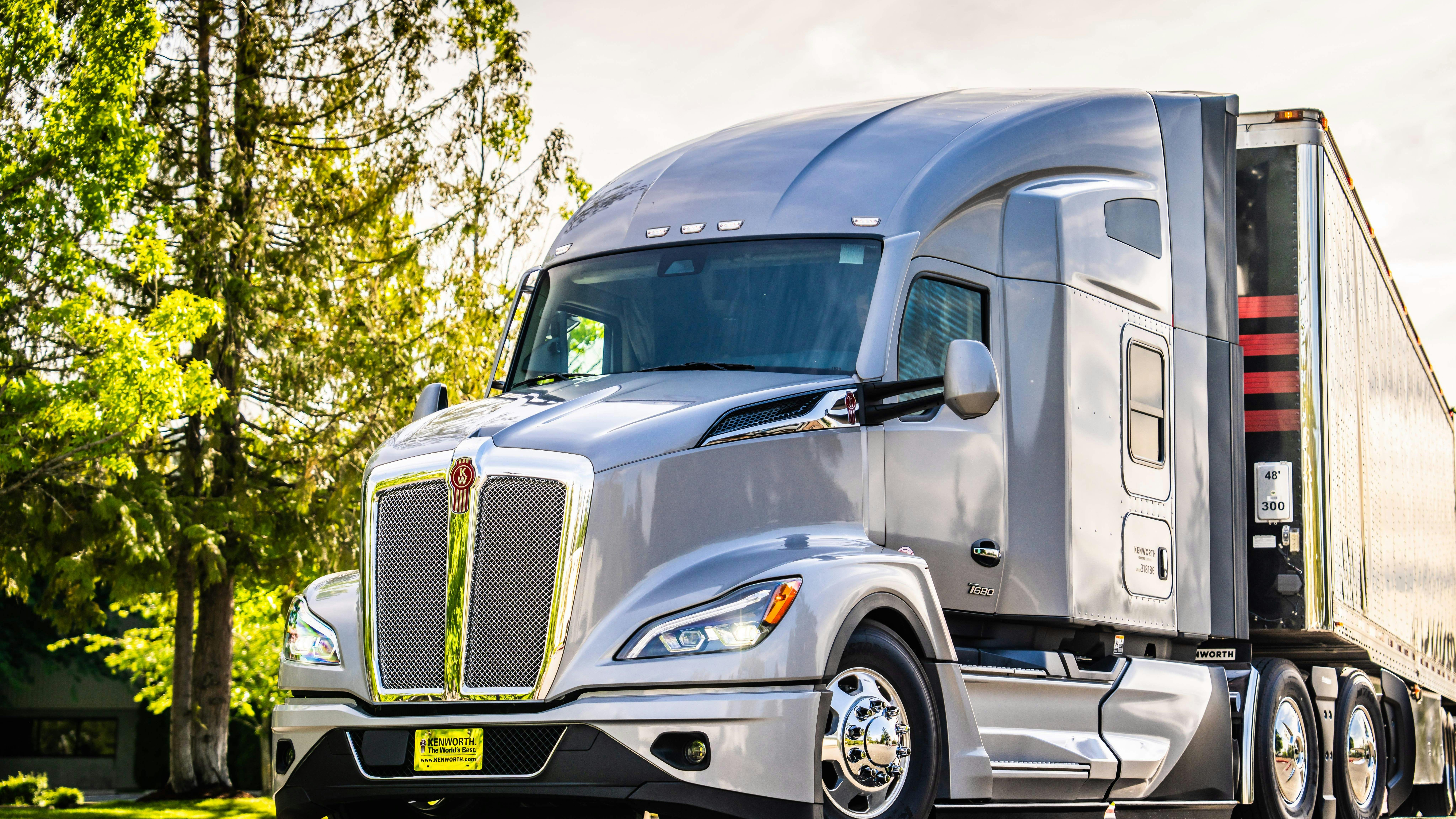 In addition to those latest enhancements, the newly released Bendix Fusion system on Kenworth T680s includes previously available features.