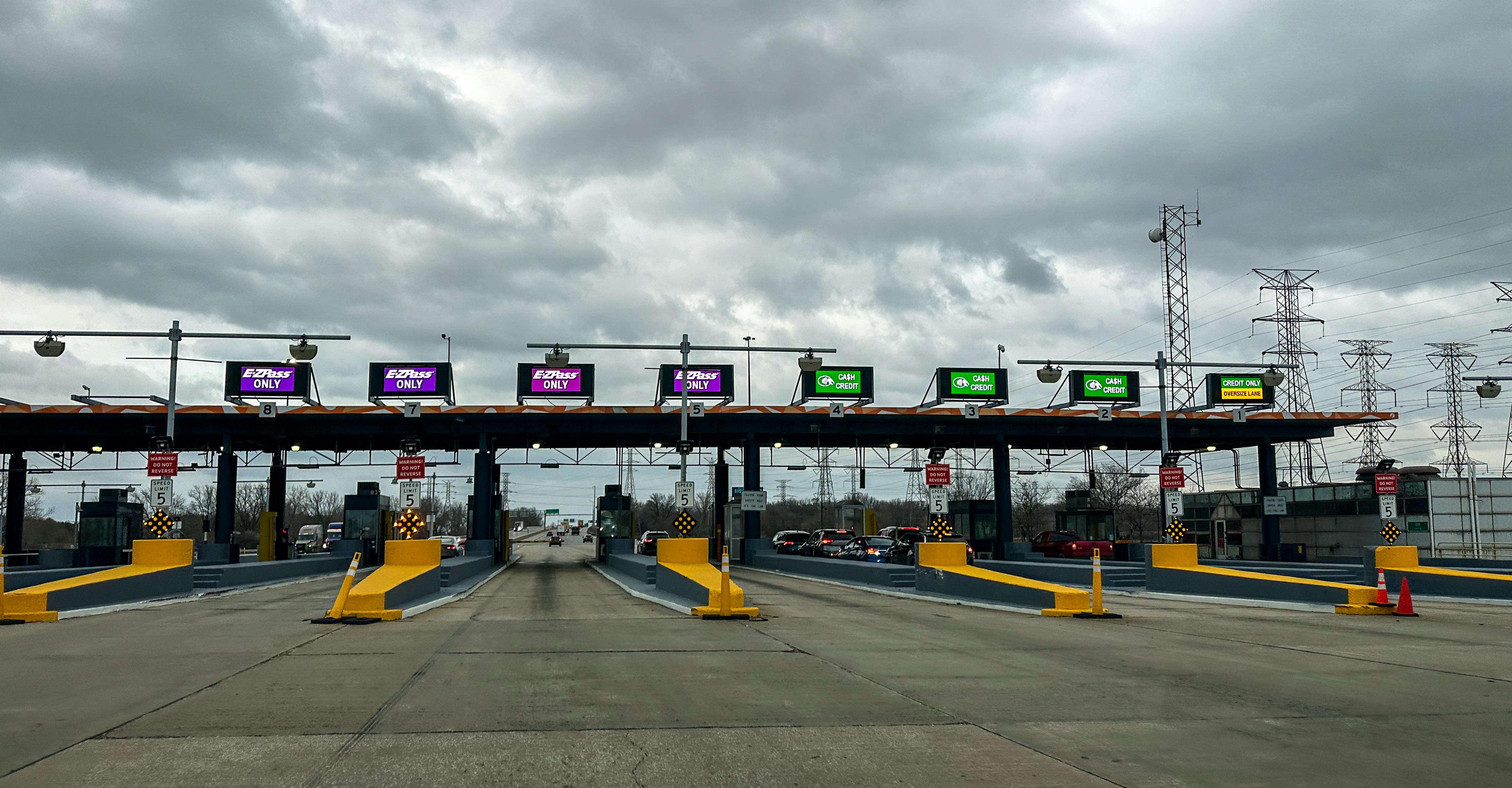 Illinois to Indiana toll plaza