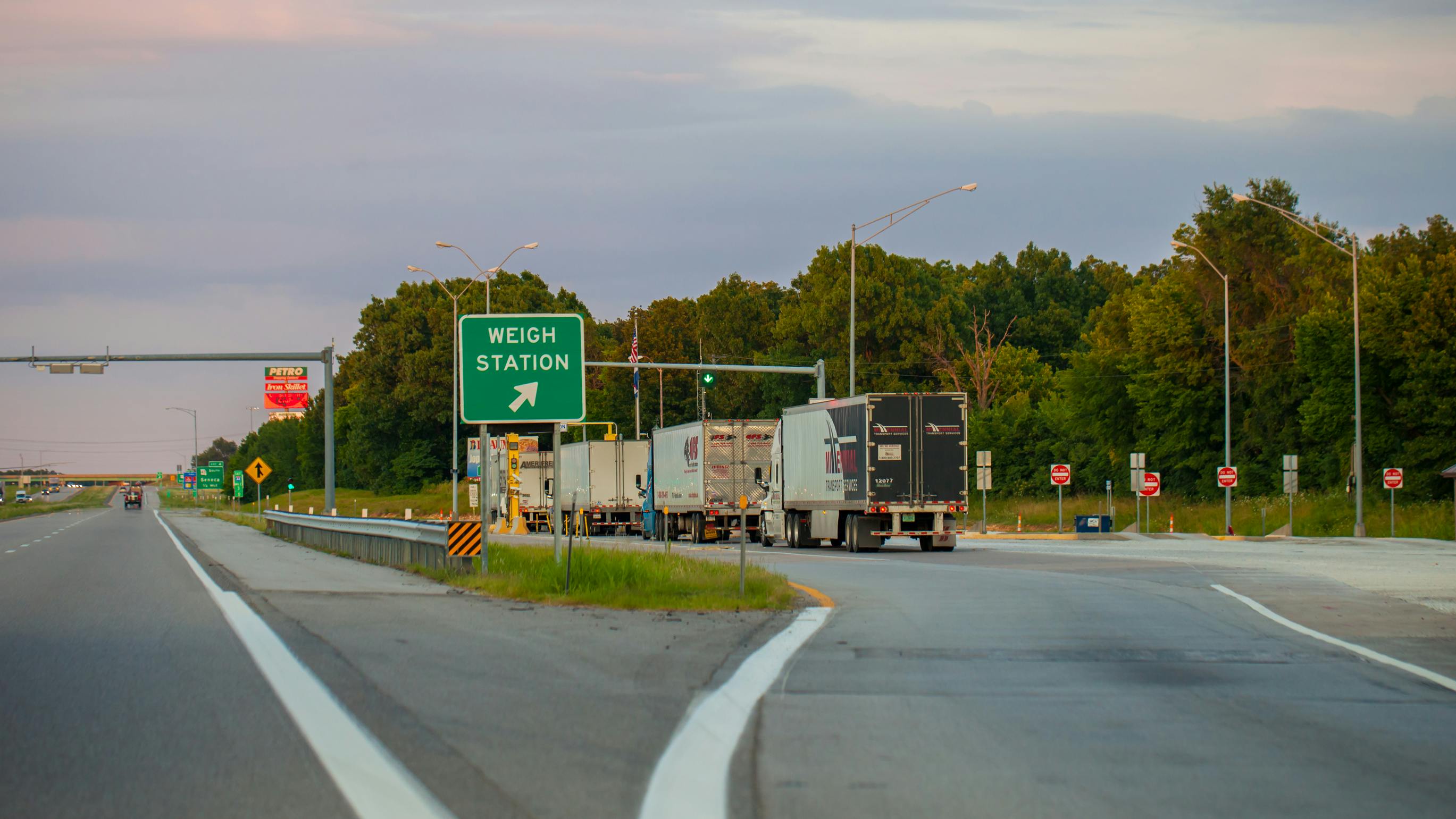 dreamstime_l_128293926