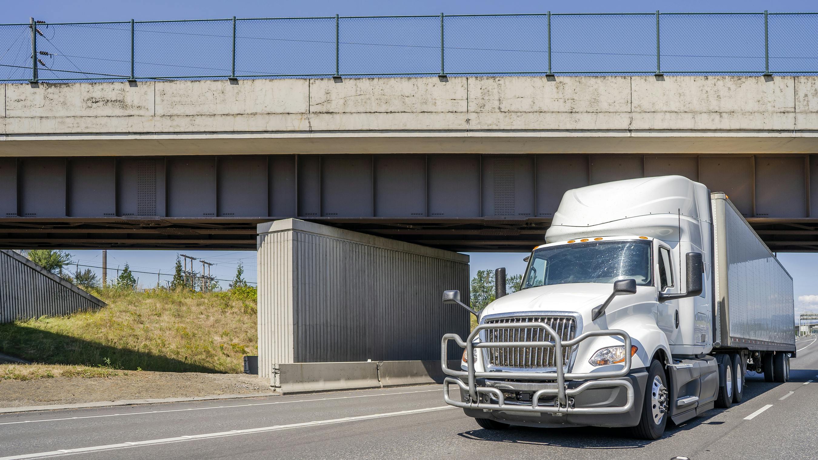 How technology helps truck fleets improve operations and cut costs