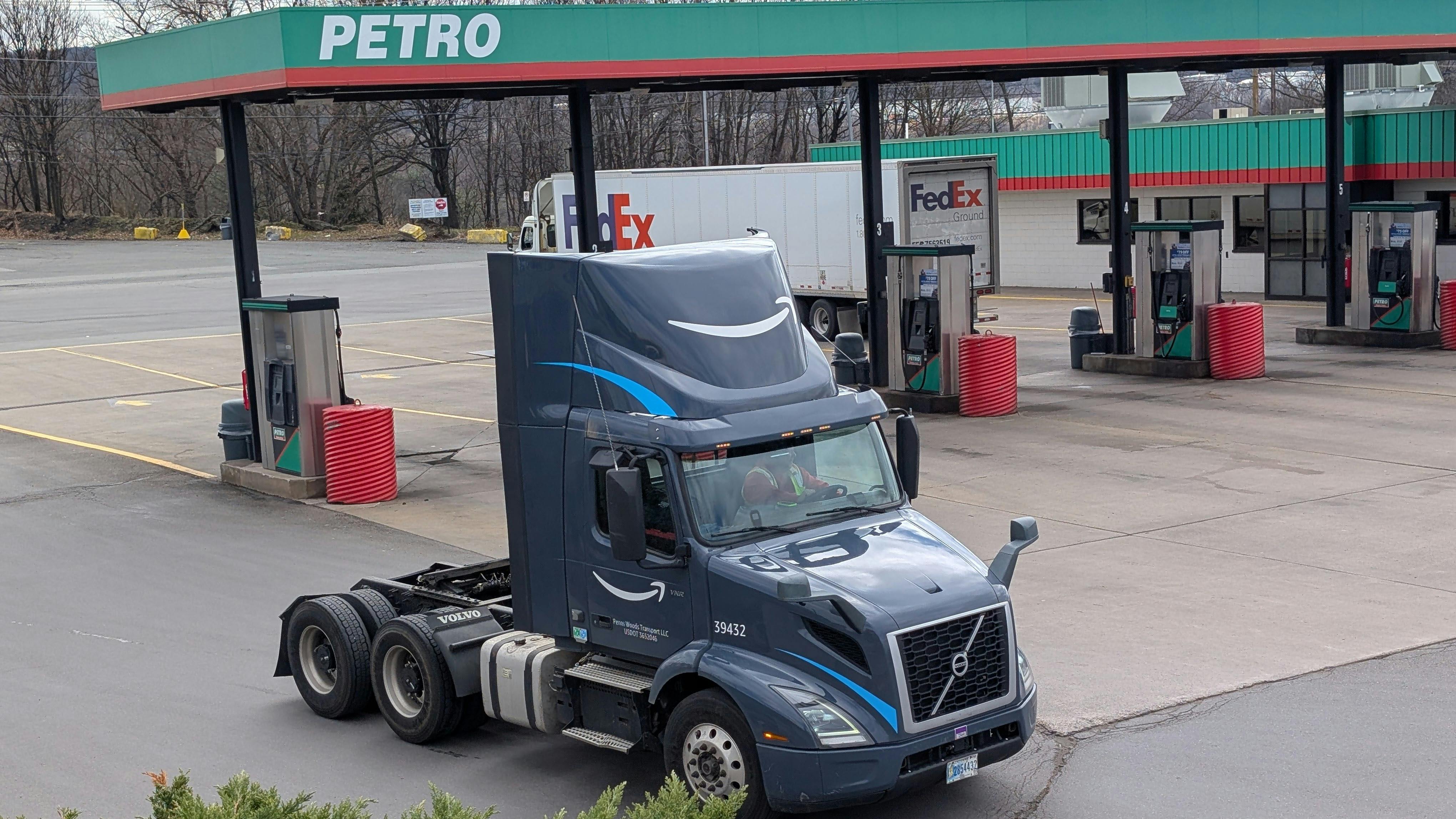 Diesel and gas prices rise sharply as national averages hit new highs for fleets