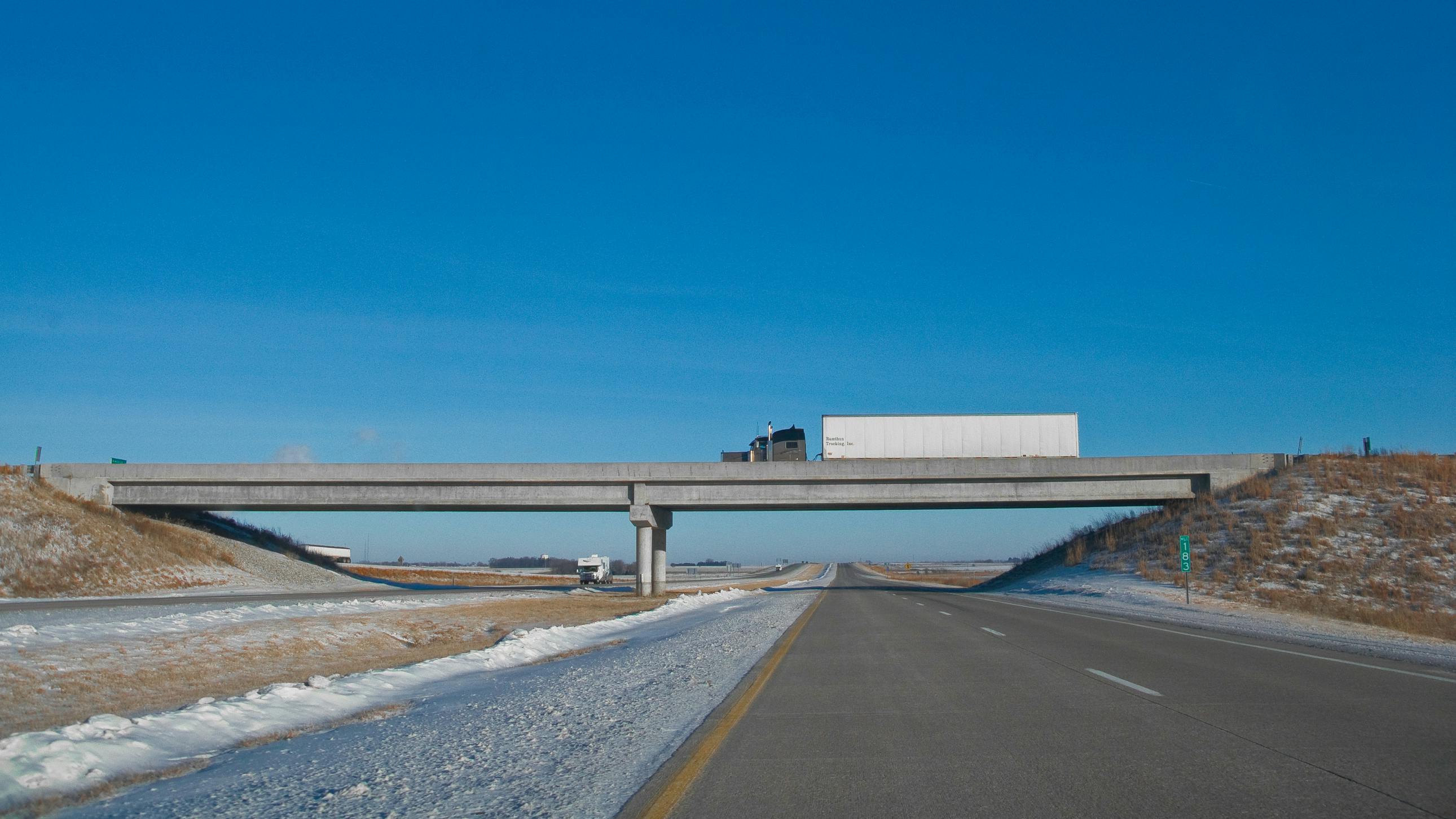 How contract maintenance reduces fleet downtime and costs