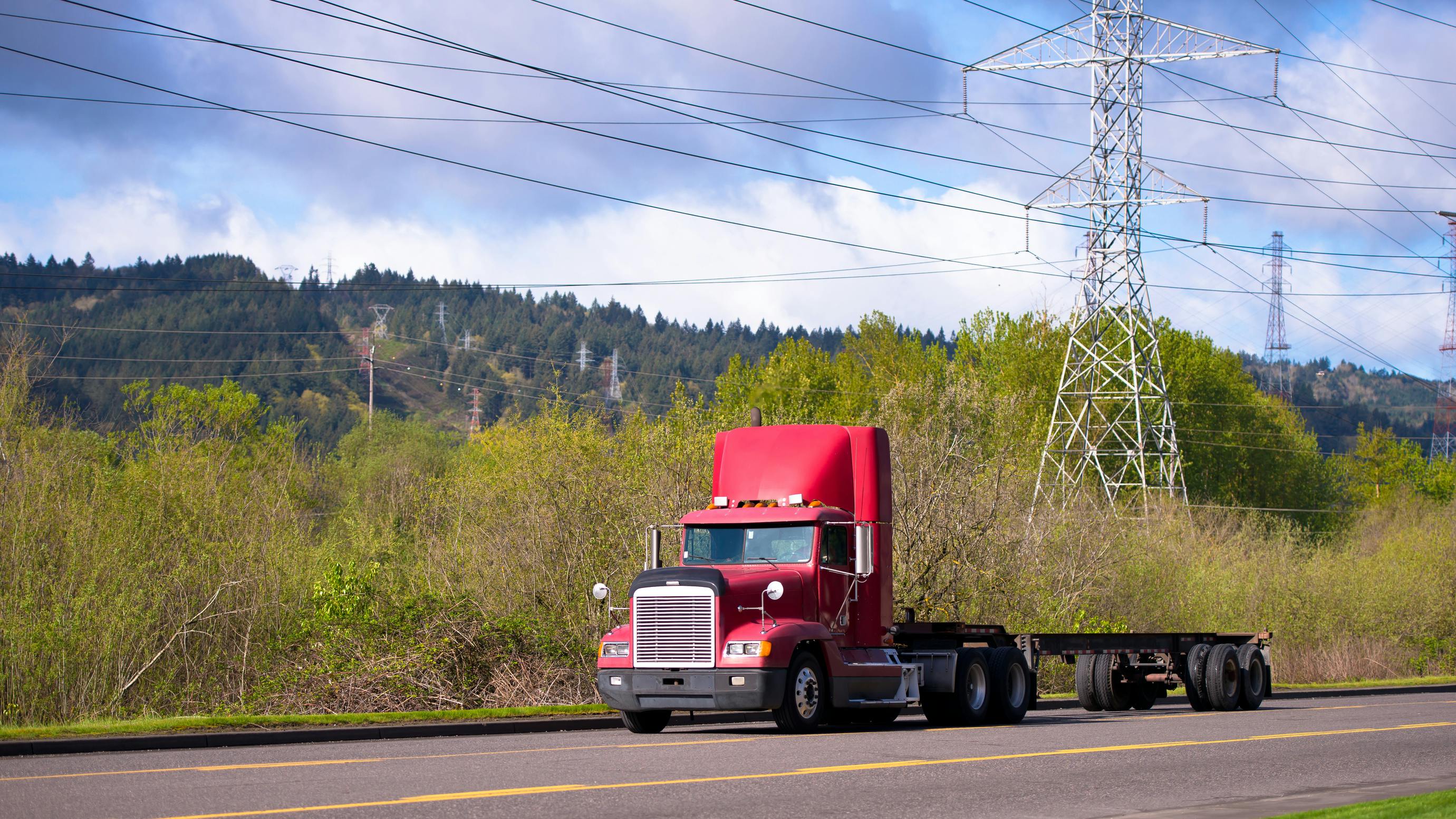 Dry van, reefer, and flatbed spot rates increase year over year despite lower loads