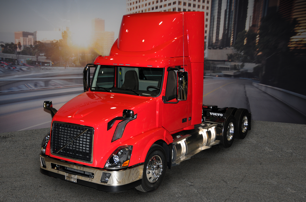 Volvo Truck&rsquo;s natural gas-powered VNL model will be equipped with a 12-liter, 400 horsepower Cummins Westport ISX12 G engine that uses compressed or liquefied natural gas.