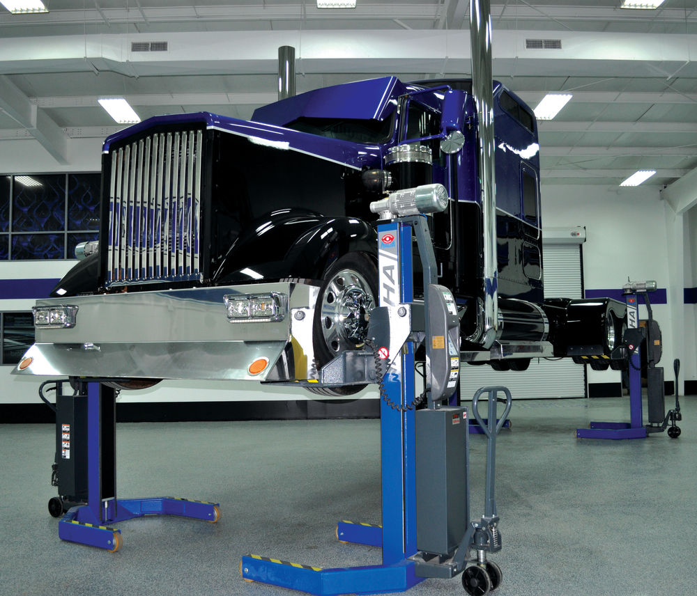 MAHA USA wireless mobile column lift