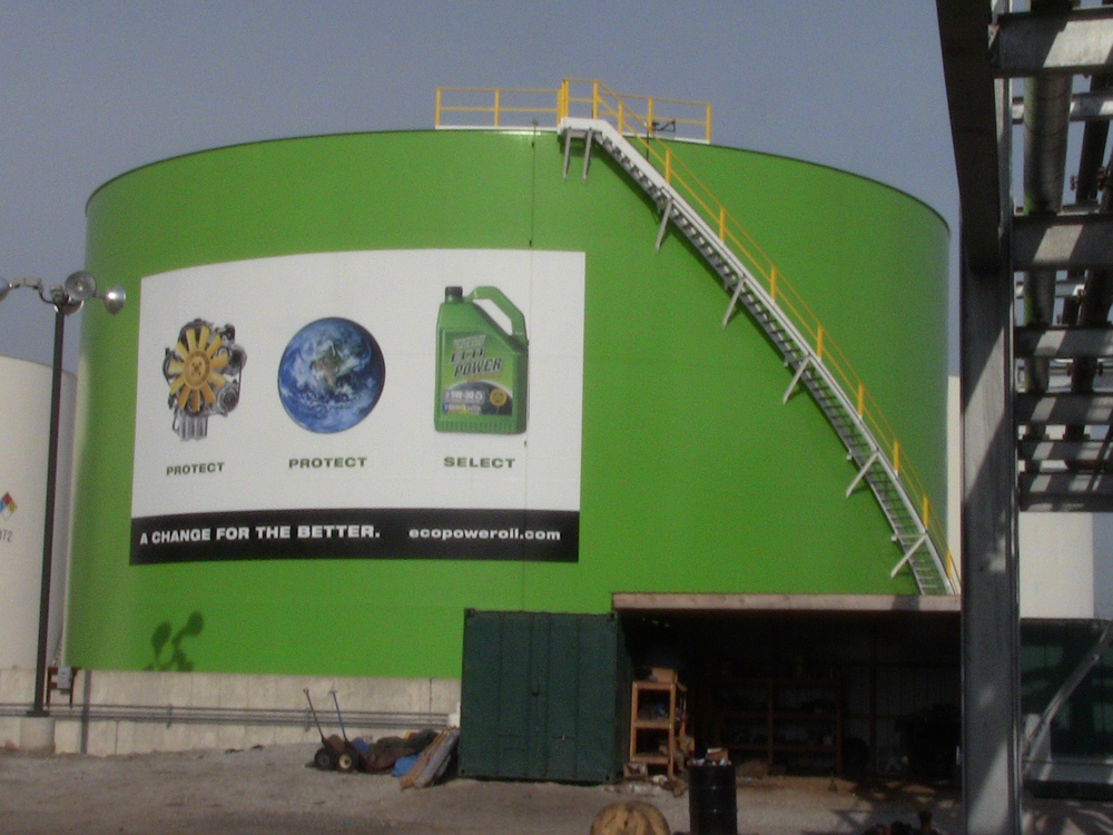 EcoPower re-refined engine oil from Safety-Kleen consumes up to 85 percent less energy than refining motor oil from crude oil plus reduces greenhouse gas emission by up to 81 percent.