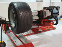 The use of tire changing machines when demounting and mounting wide base singles should be the preferred solution. The use of tire changing machines when demounting and mounting wide base singles should be the preferred solution.