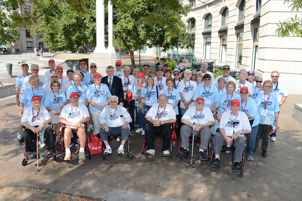 Snap-on hosted its 'solo'Honor Flight for associates and franchisees who served in World War II, Korea and Vietnam.