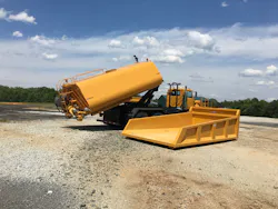 The 6900XD Offroad MBT-40, dubbed the Multi-Body Transformer for its ability to quickly change from one fully functional in cab controlled body application to another, is the first XD Offroad series offering from Western Star and a new concept for offroad equipment markets. The 6900XD Offroad MBT-40, dubbed the Multi-Body Transformer for its ability to quickly change from one fully functional in cab controlled body application to another, is the first XD Offroad series offering from Western Star and a new concept for offroad equipment markets.