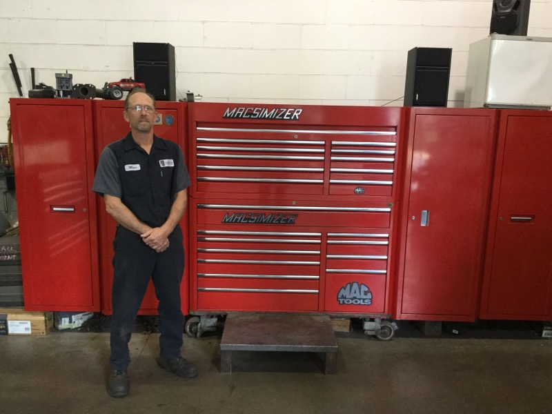 Marc Mellgren's top-and-bottom Mac Macsimizer measures 13&rsquo; long by 69&rdquo; high by 27&rdquo; deep.