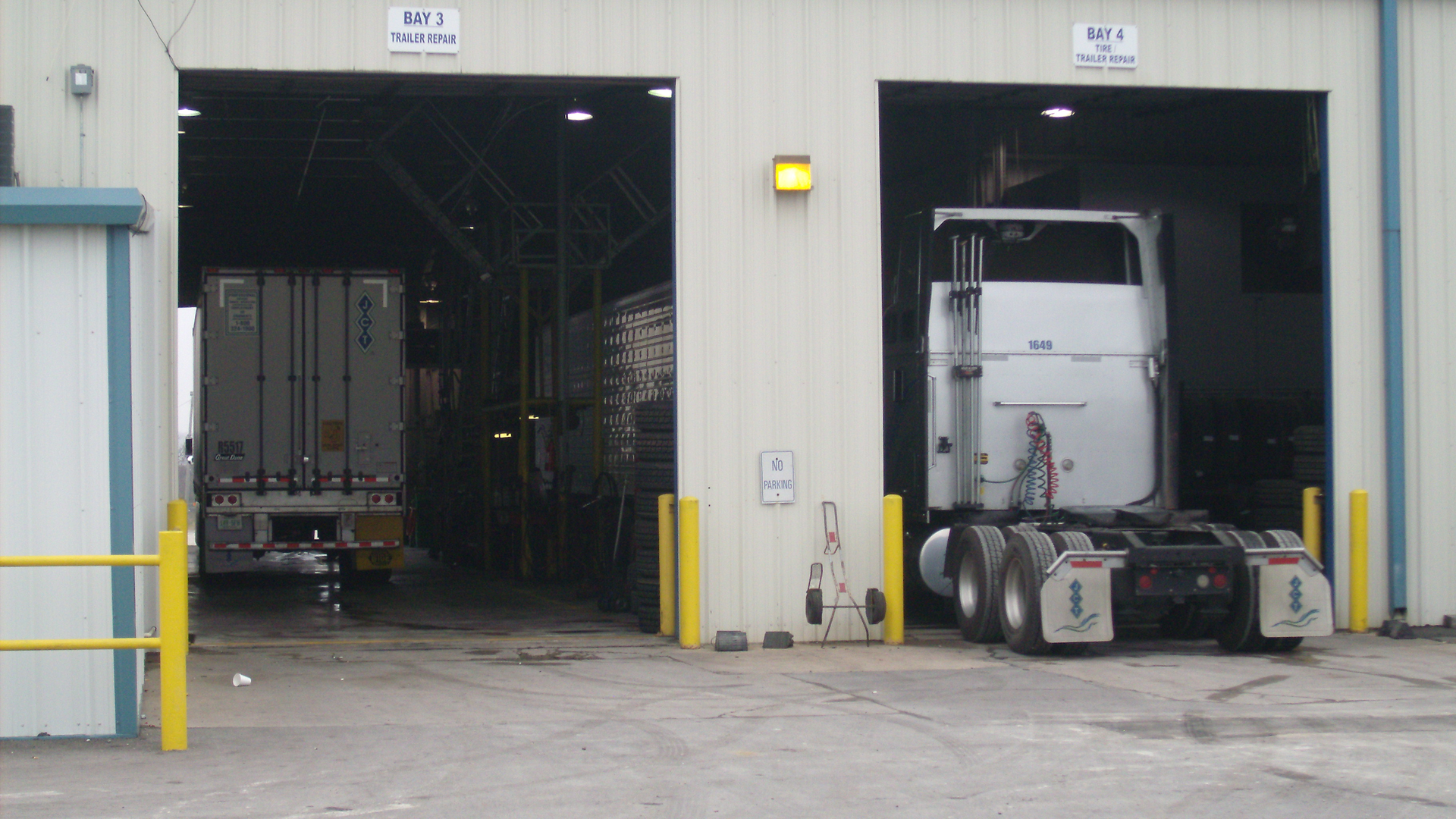 An effective trailer management preventive maintenance program should be patterned after those for power units. The big difference is that trailers have fewer components that trucks, and that makes the process a little simpler.