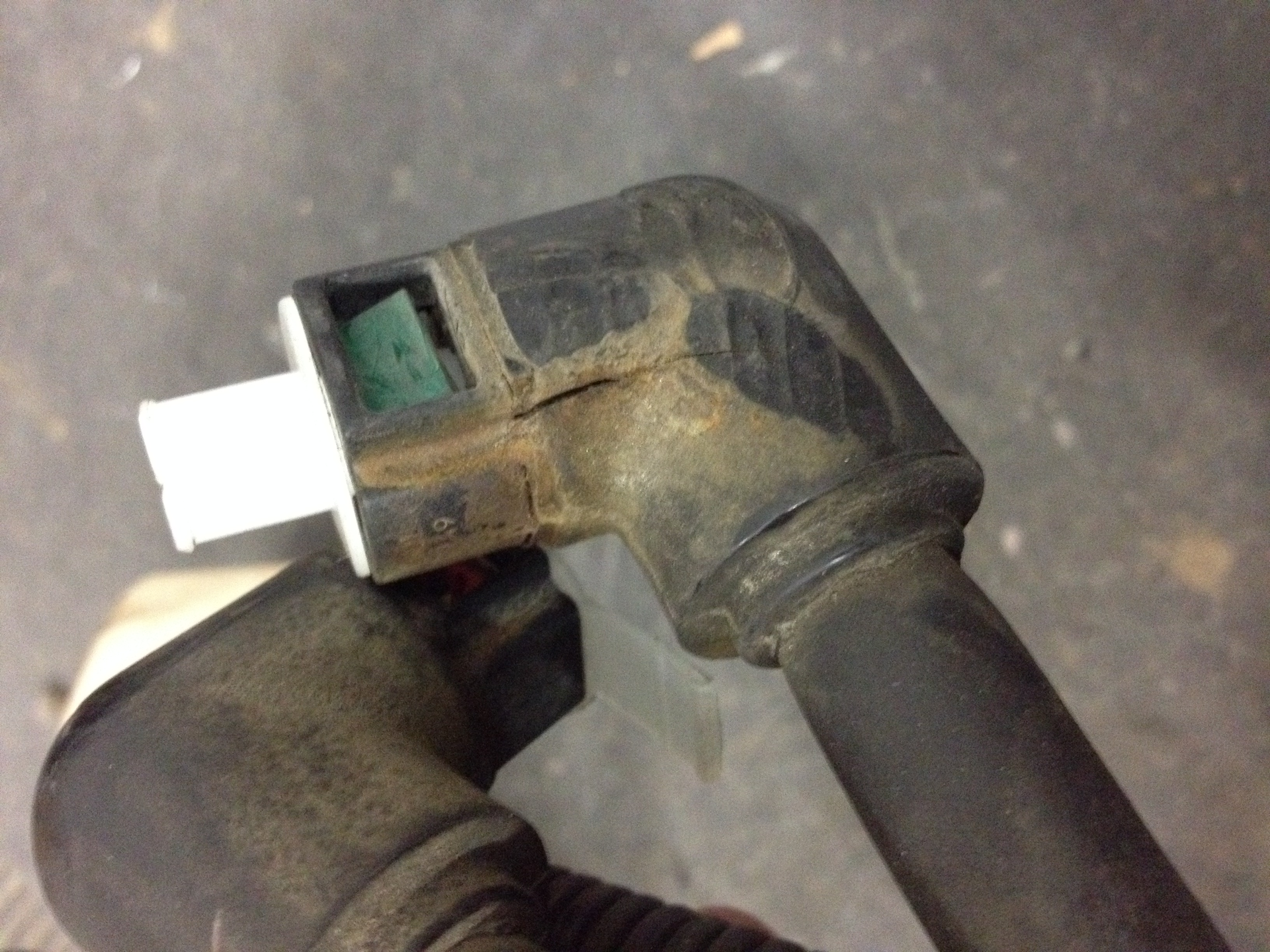 Inspect all hoses in the SCR system. Connector ends on DEF hoses that have &ldquo;cracked&rdquo; can lead to hose failure due to moisture ingestion. That can cause failure to electrical connections inside the hose.