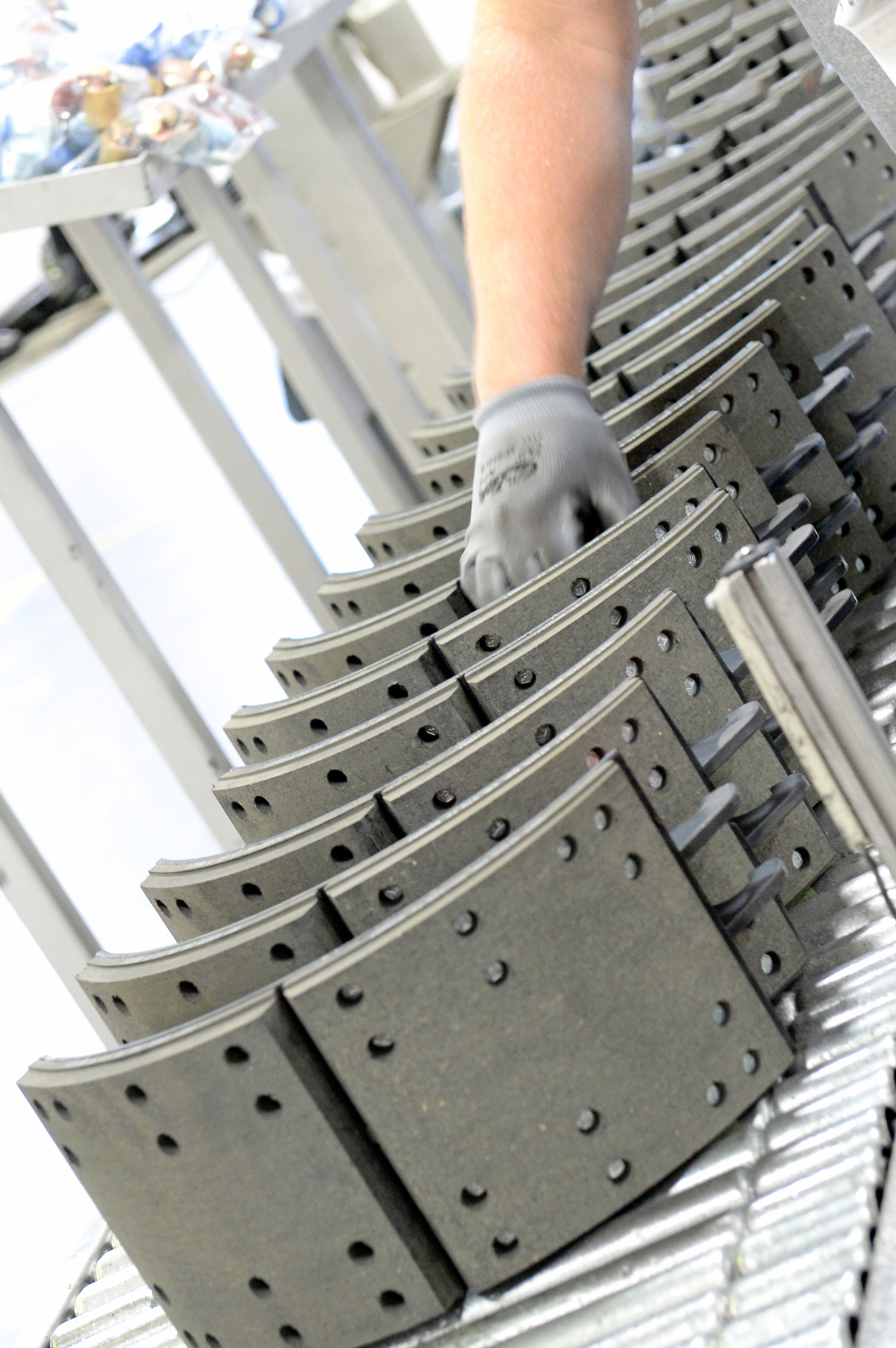 Ask the right questions about temperature ratings to select friction that maintains performance, service life and safety.