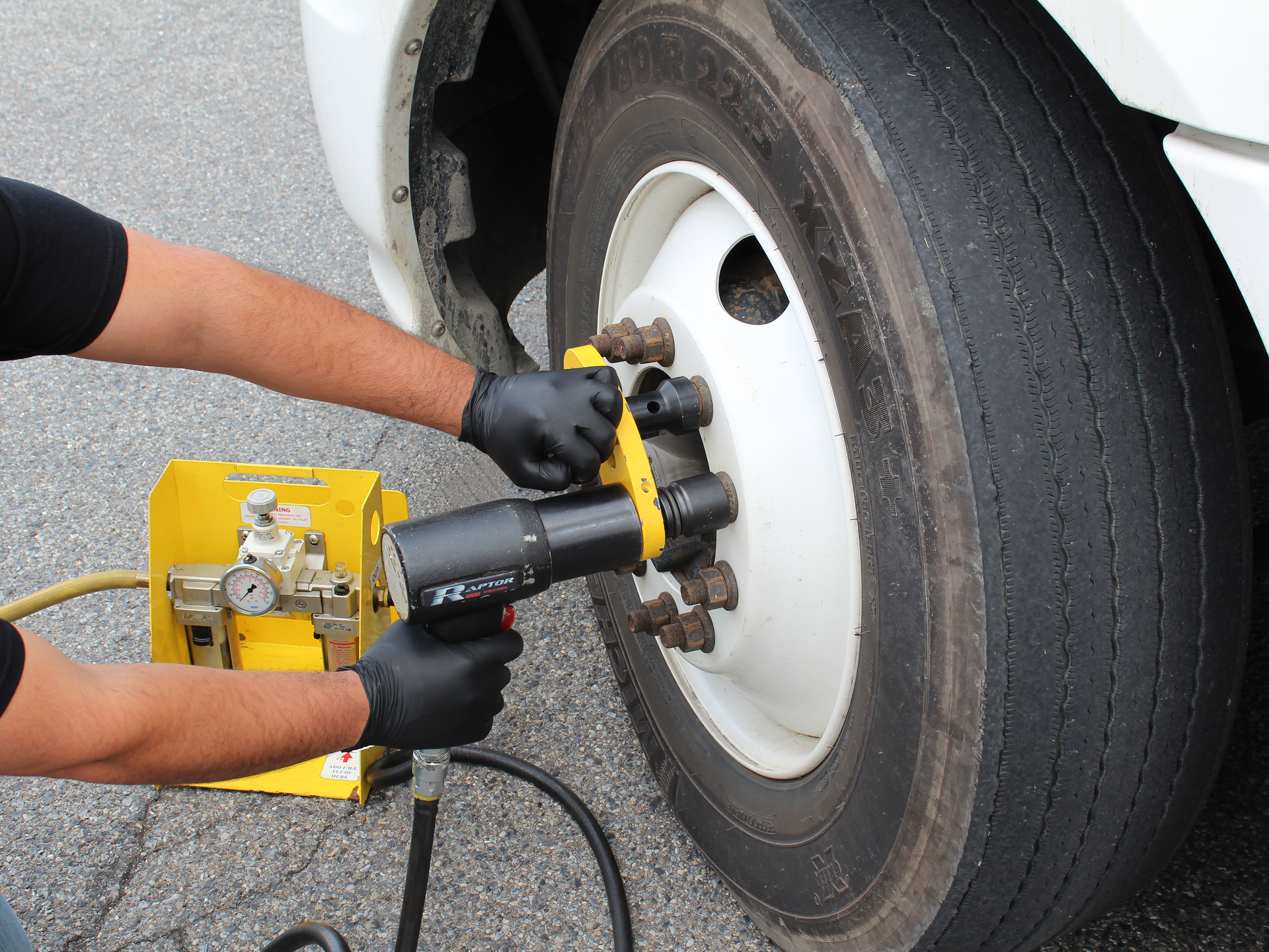 Raptor Tractor Trailer Lug Nut App Smaller