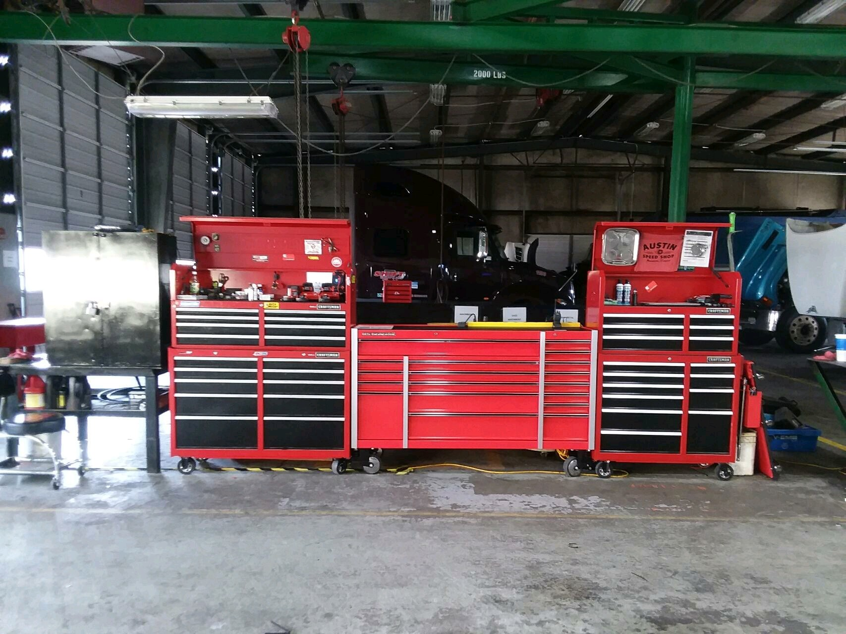 Tool Boxes 5d8a354ac31bd