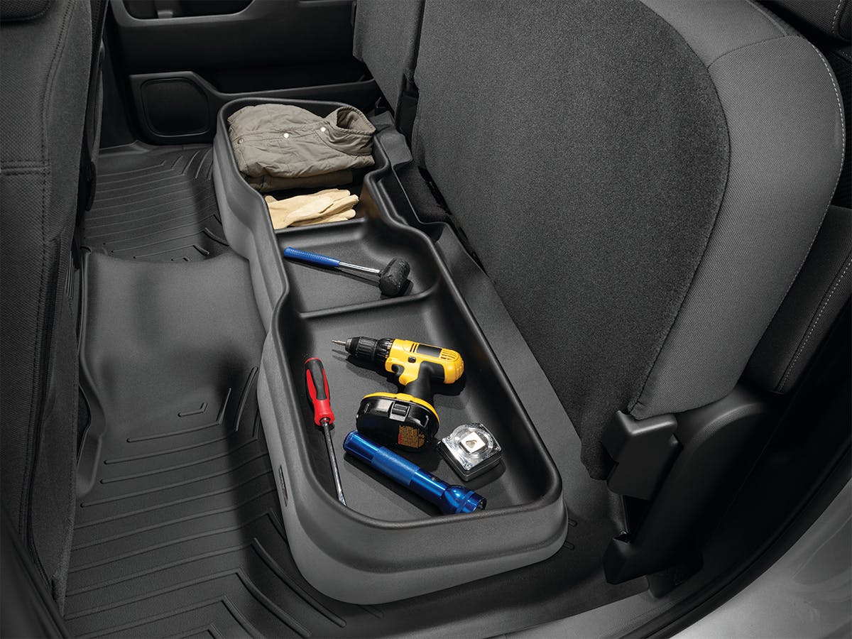 CHEV_Silverado_UnderSeat_Storage_4S002_tools.jpg (Use for mag)