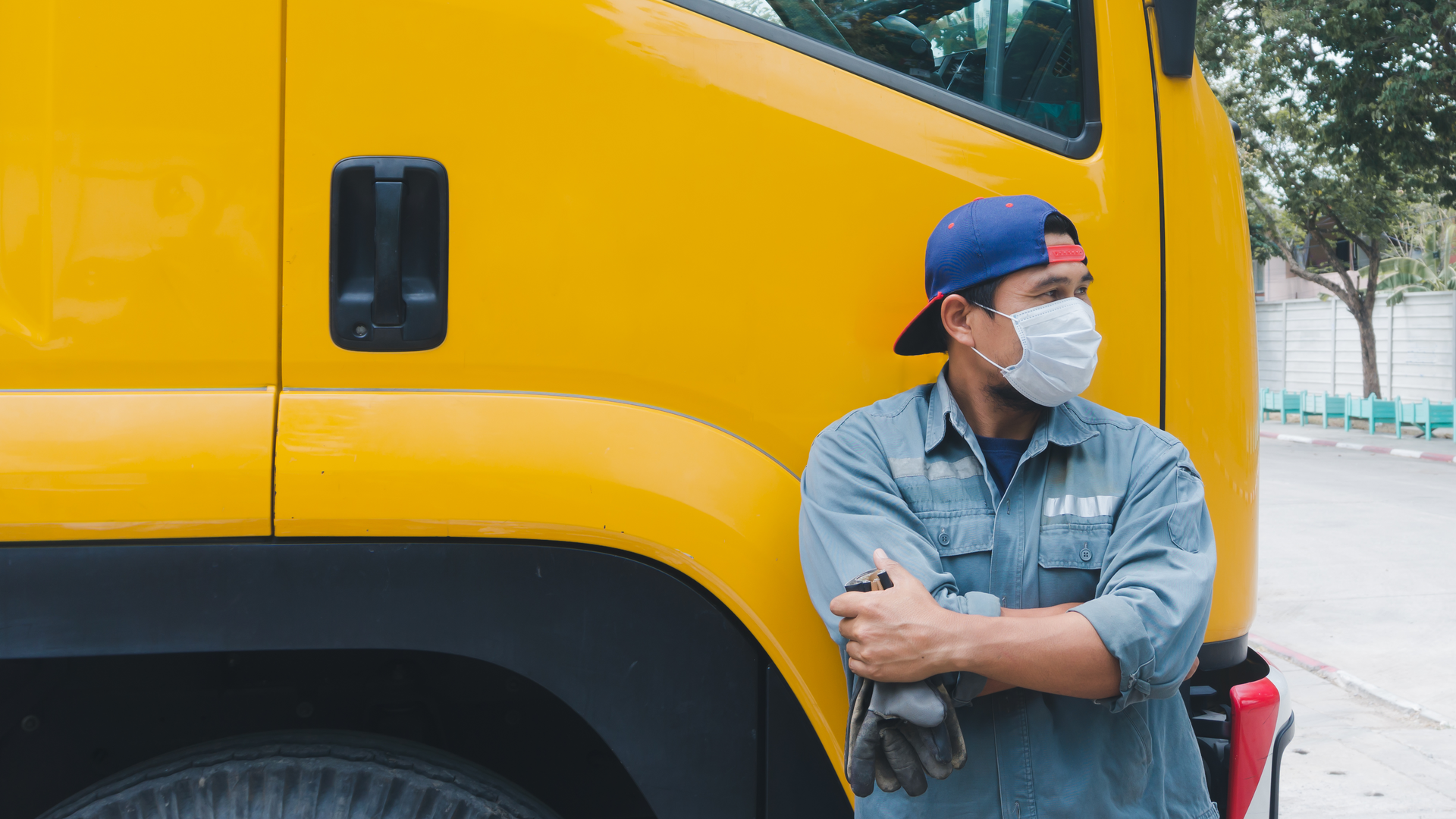 Driver Mask Truck Suriyan Buntiam Dreamstime 5fbd54bbcd08b 5fc50c904258e