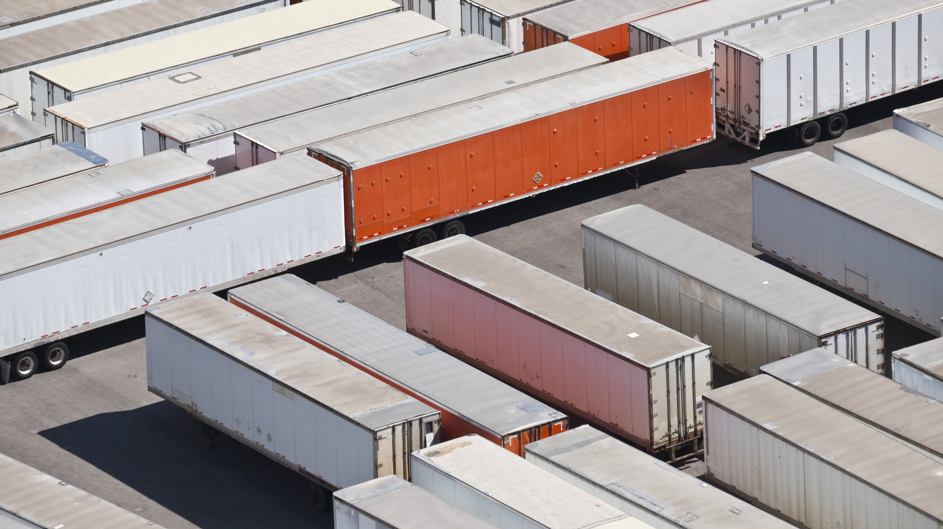 Trailers Dreamstime Trekandshoot 20794631 61b7670501a5f 61ba0797a7260