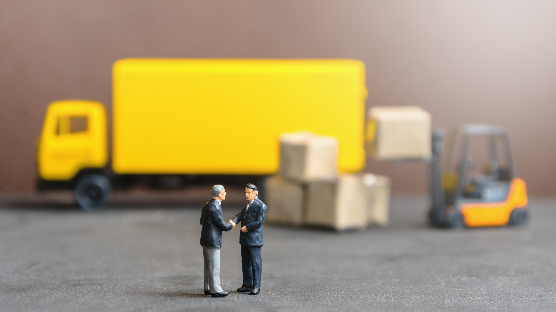 109528354 Boydz1980 Dreamstime Truck Handshake 623121a4e49cb