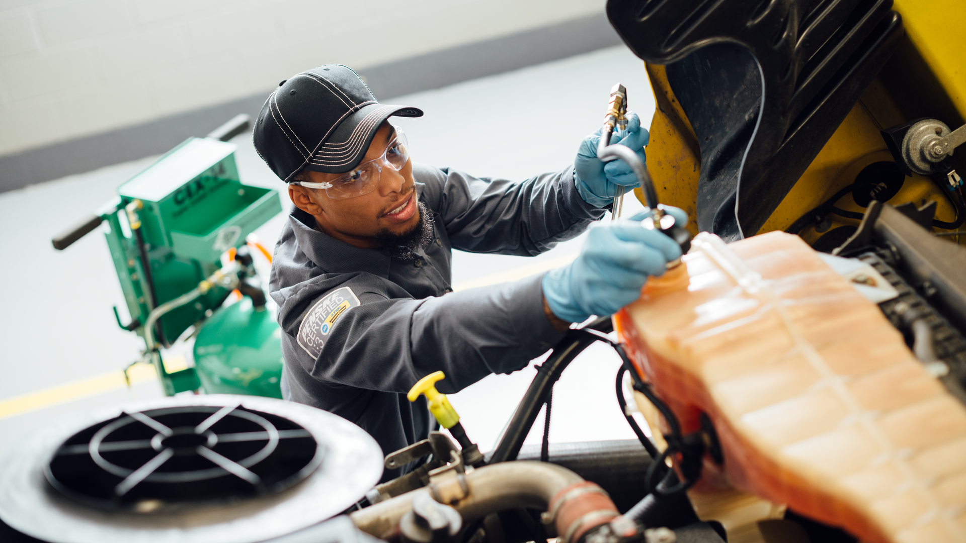Penske has more than 8,000 technicians able to assist fleets in need of additional maintenance support.