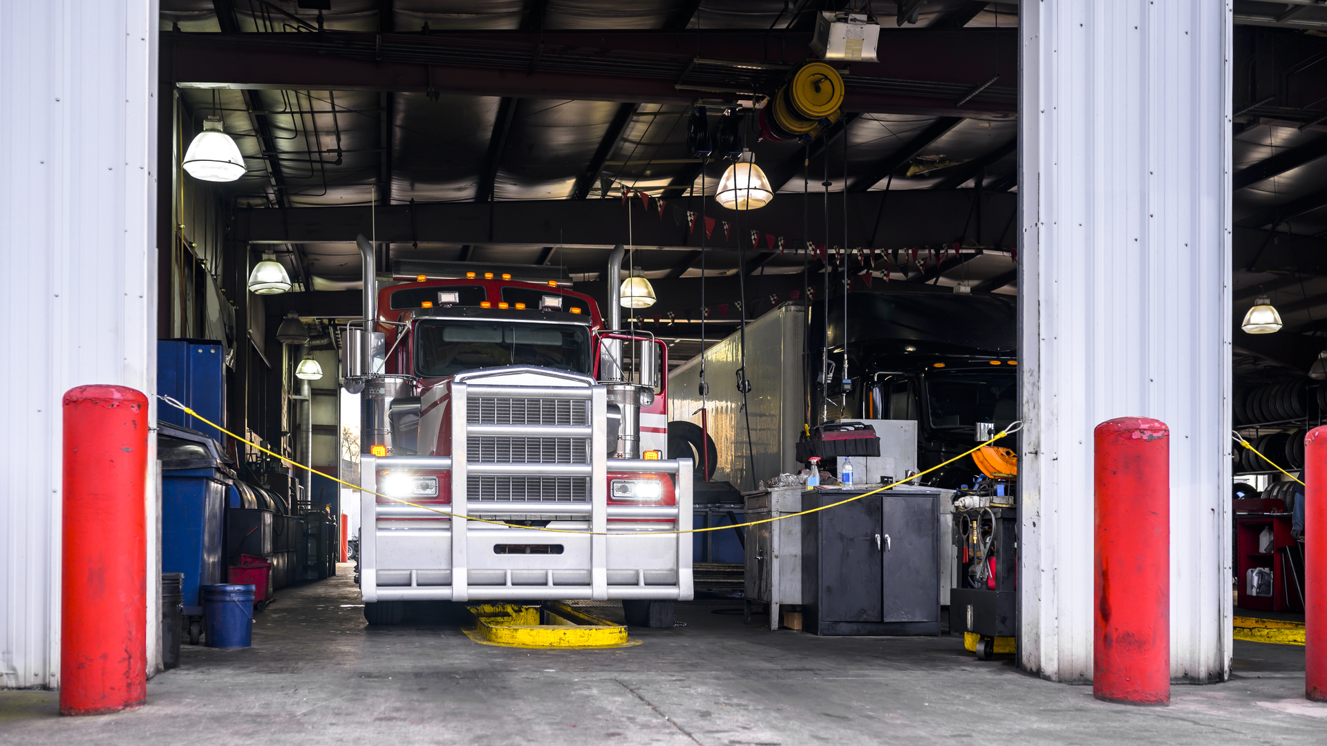 Dreamstime Truck Repair Vitpho 177079551 62815a6bbaad3