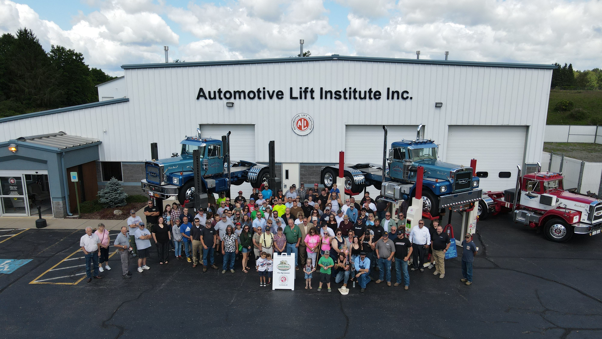 Group Photo 64e6727357dd8