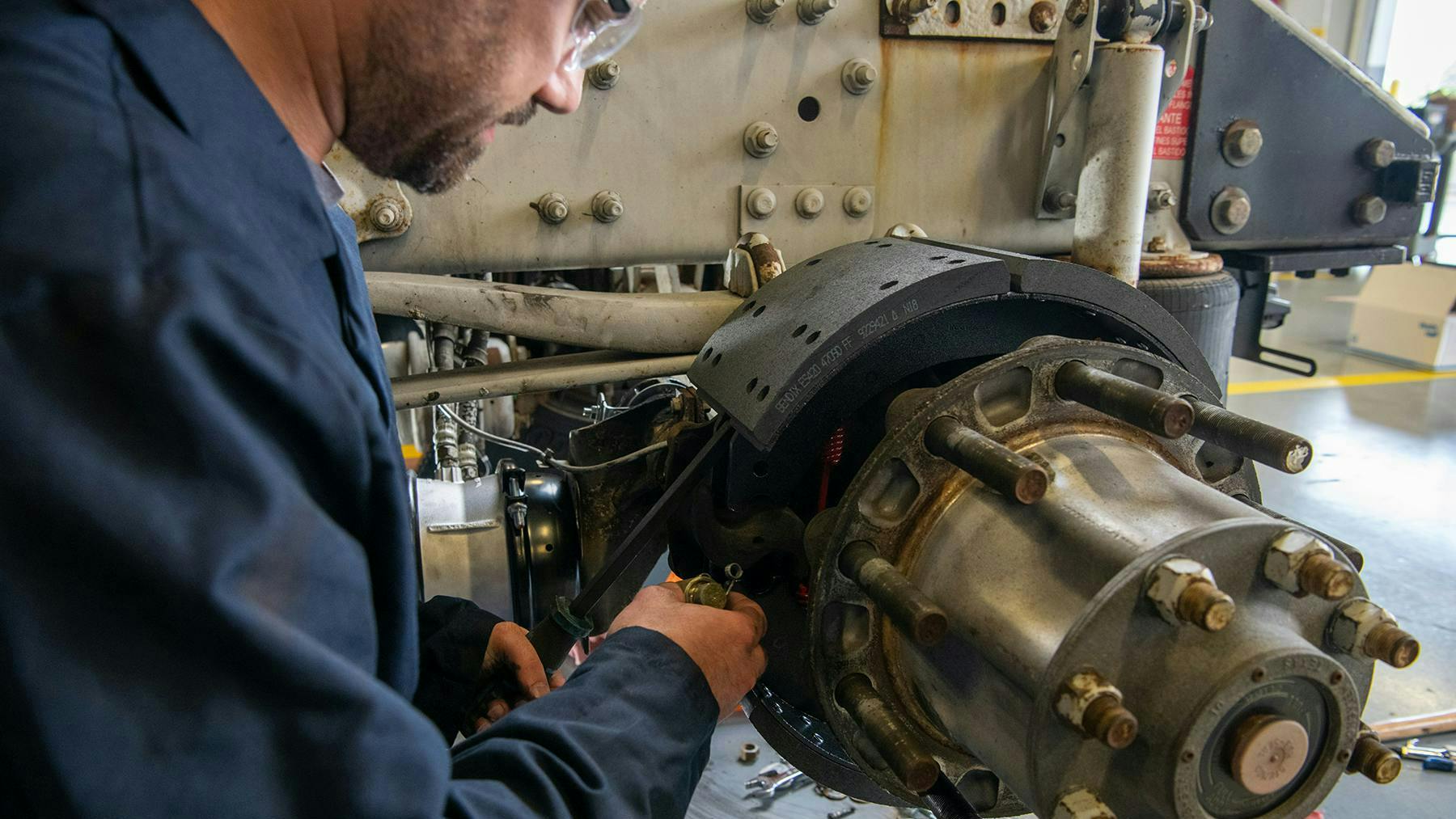 bendix_drum_brake_maintenance