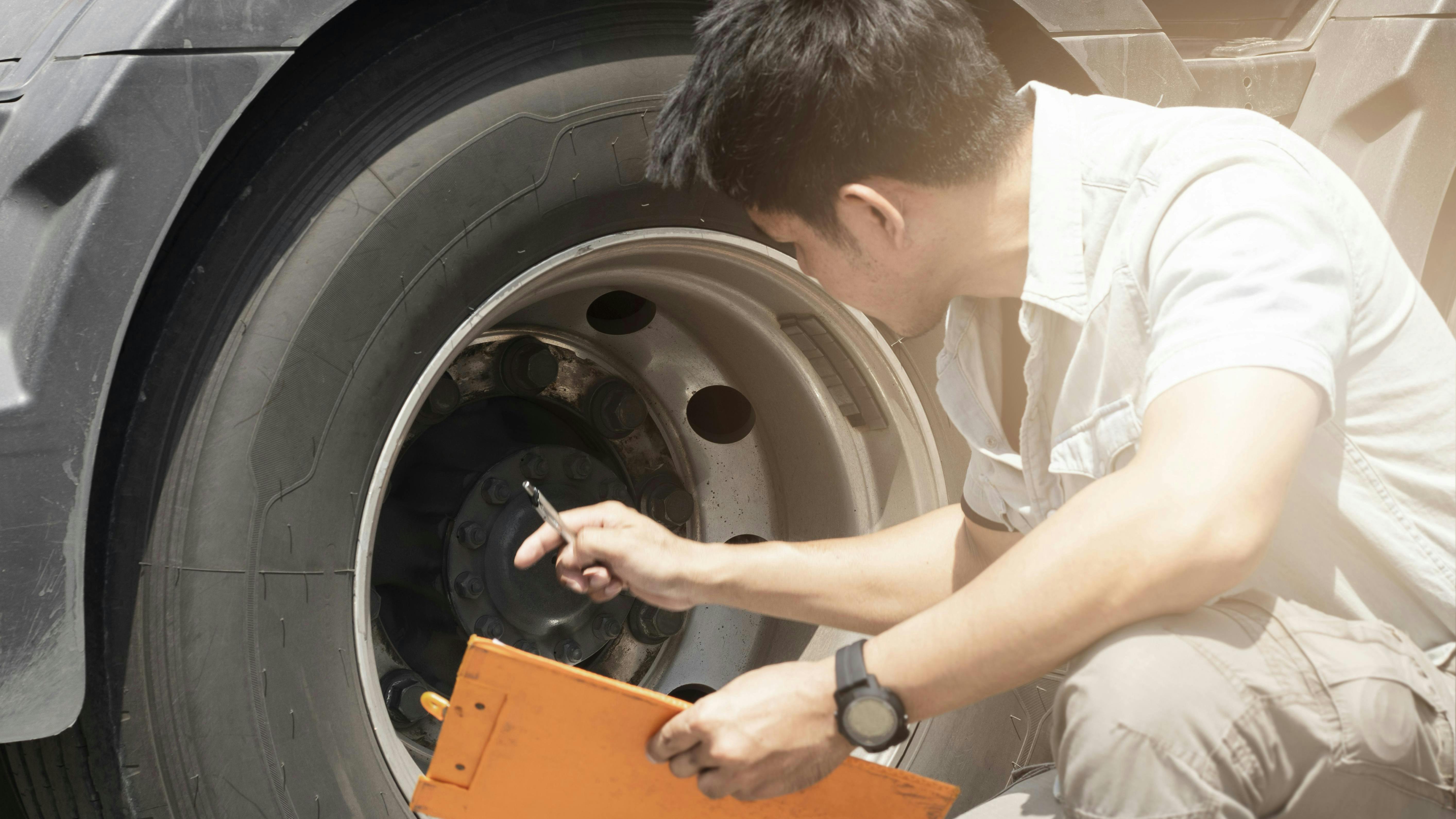 184815702-wheel inspection-dreamstime