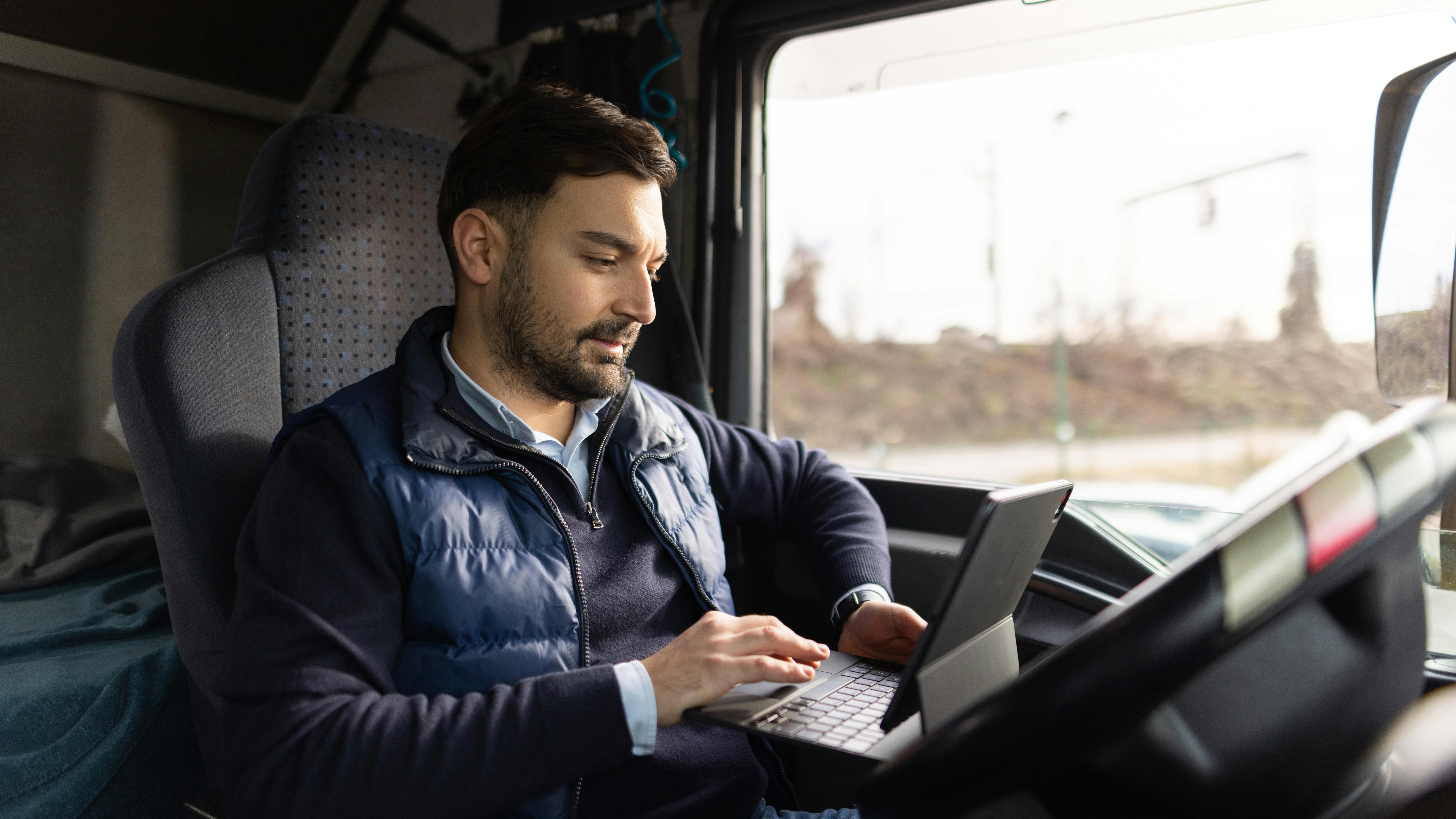 677c1cd8640612bd99ba6f71 Verizon Connect Illustration