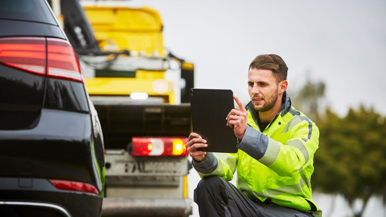 67acee1b2962c85903b1f8bc 1abschleppfahrermittablet101 Ahabermehl Img W12802