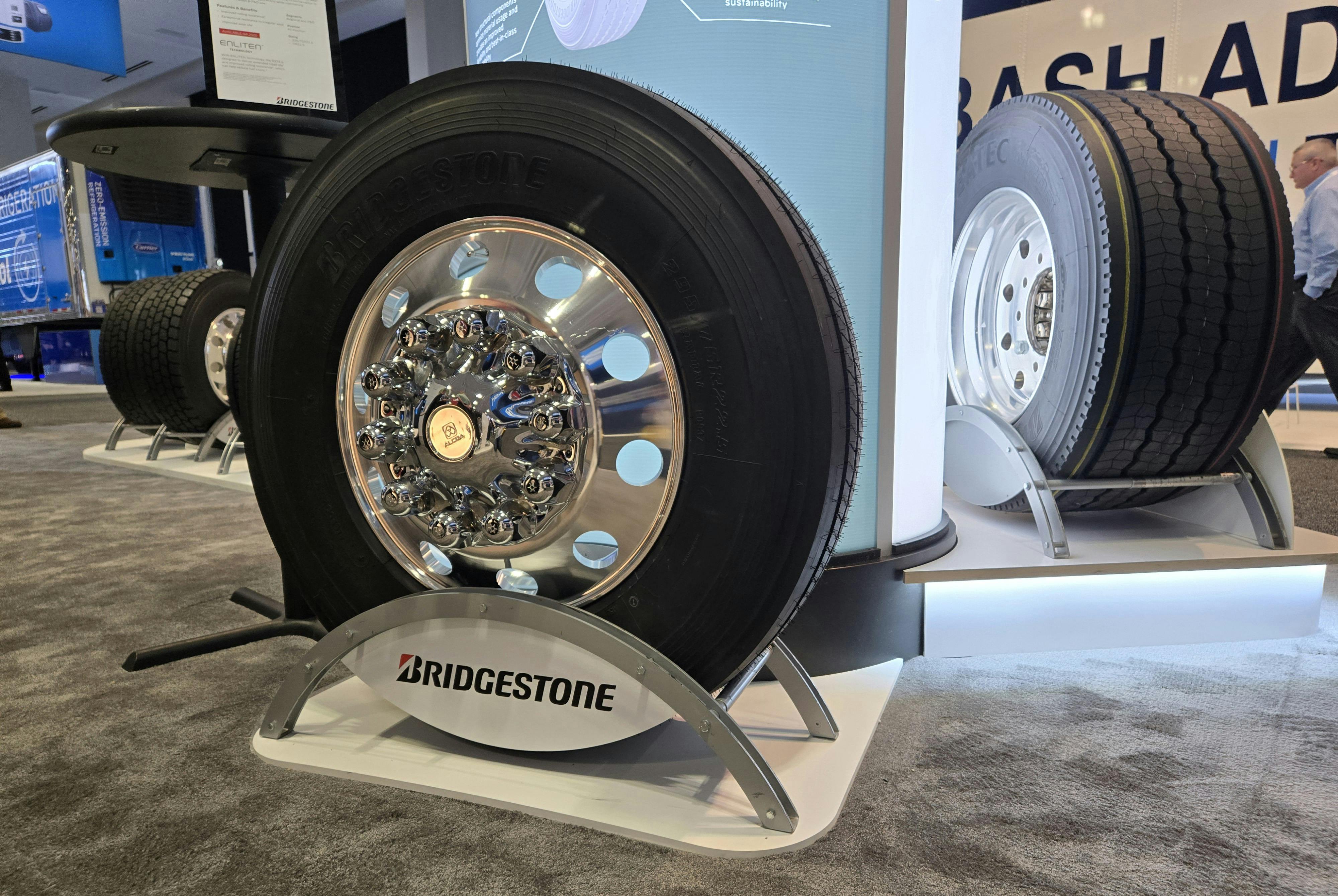 The Bridgestone R273 Ecopia steer tire uses Enliten technology for better wear- and rolling-resistance.