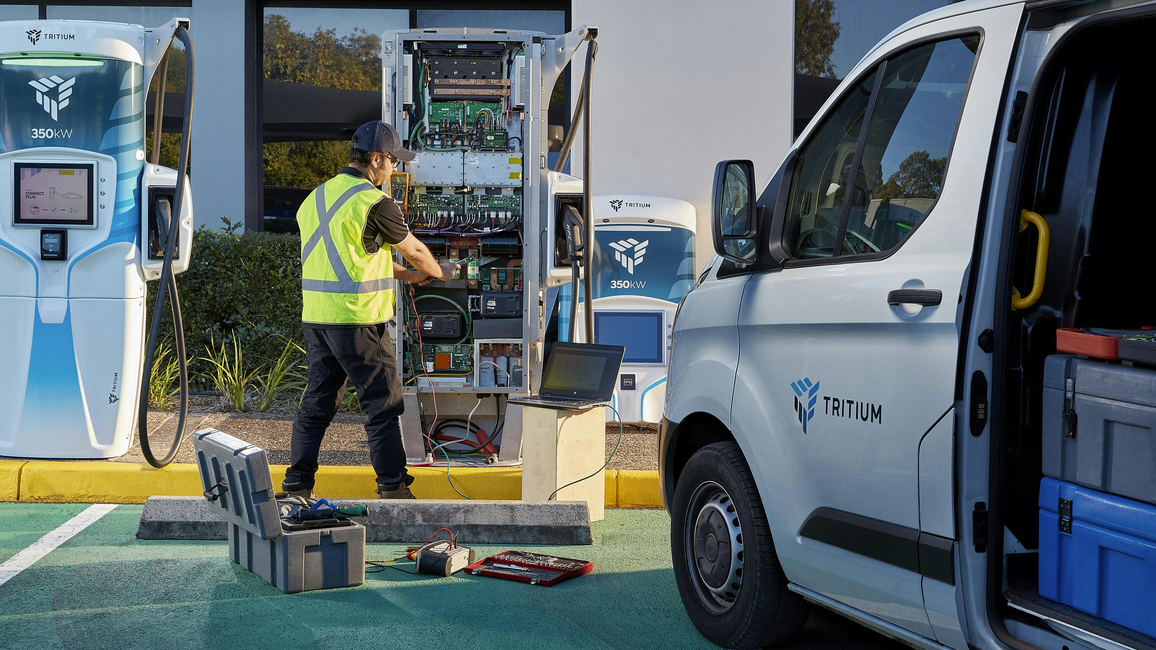 6836124333cf25d23a6c988b Tritiumservicesservicevan001