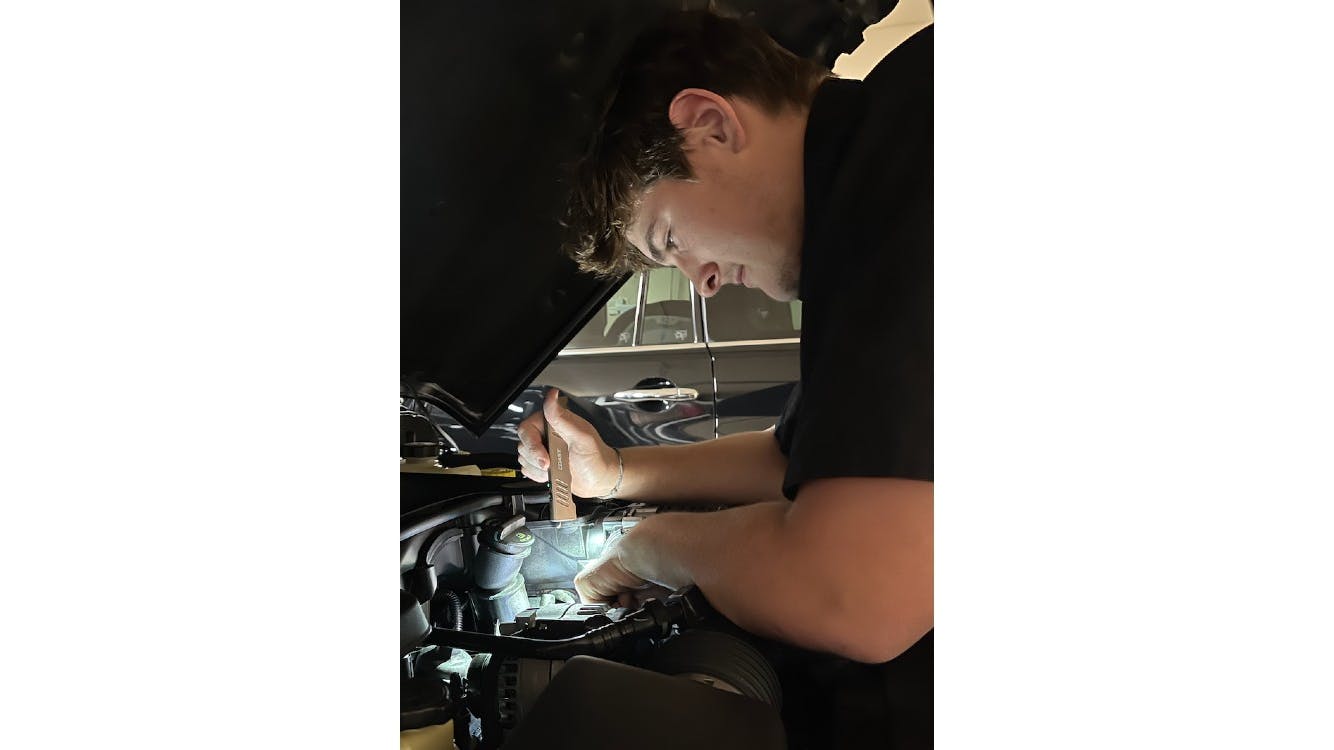 68646399739d689976a00662 Creed Crocket At Work