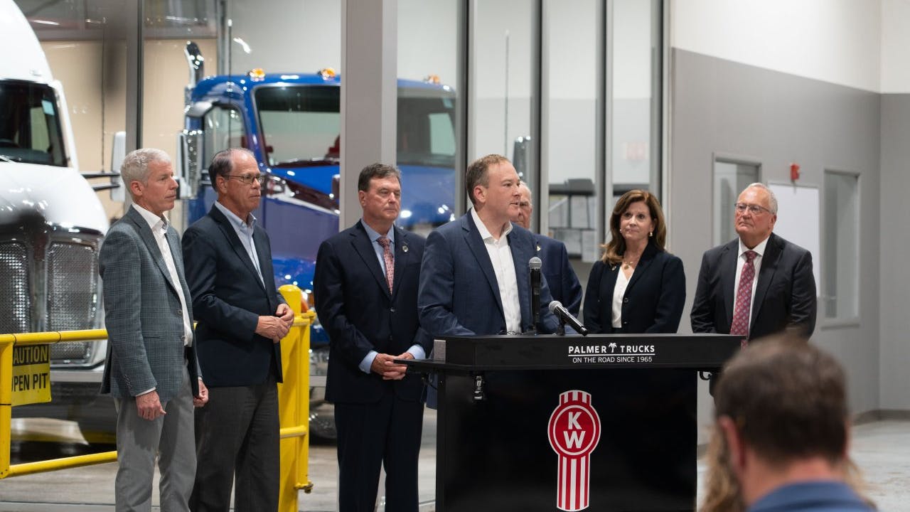 688a12247f1332ae5ca1be37 Alzindiana7